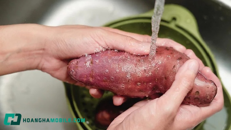 nuong-khoai-bang-lo-vi-song-03