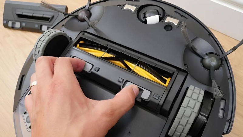 sua-ro-bot-hut-bui-tai-nha-4