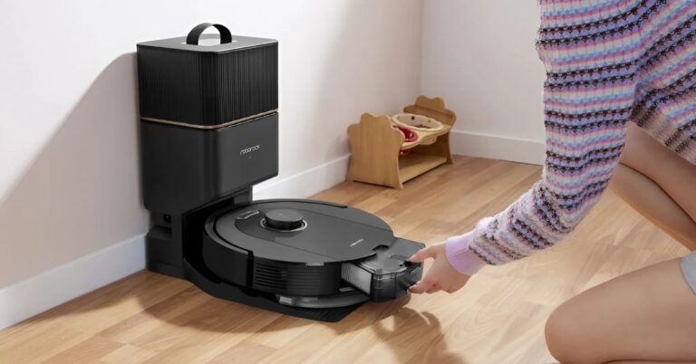 sua-ro-bot-hut-bui-tai-nha