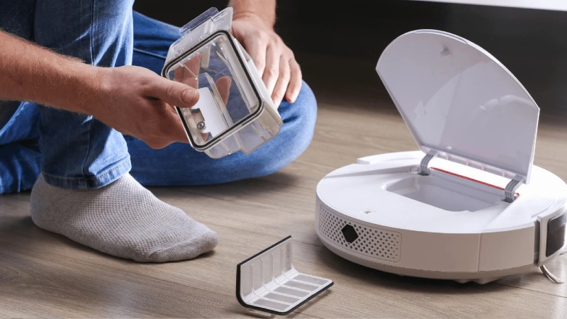 sua-ro-bot-hut-bui-tai-nha-9