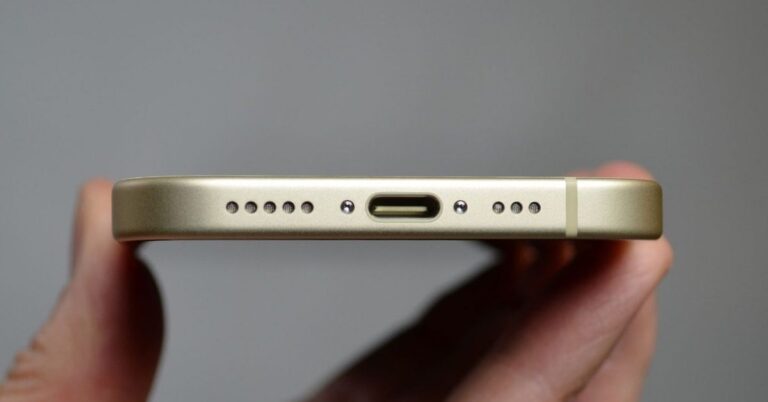 ve-sinh-loa-iphone-thumb