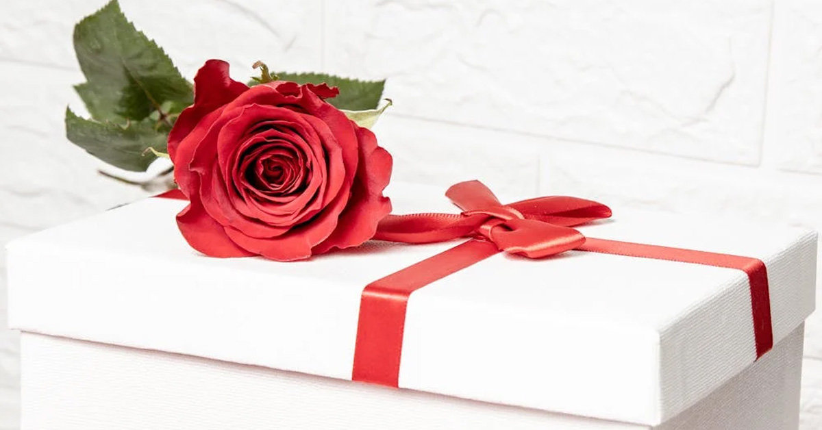 14-3-la-ngay-gi-ai-tang-qua-cho-ai