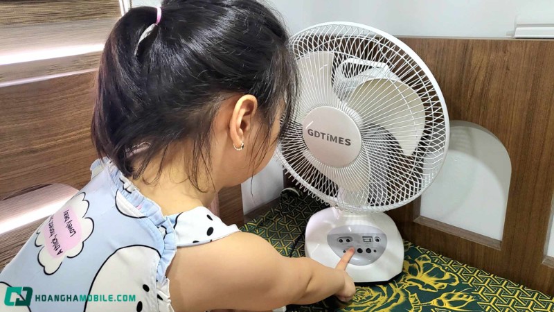 quat-nang-luong-mat-troi-la-gi-nen-mua-quat-nang-luong-mat-troi-hay-quat-tich-dien-11