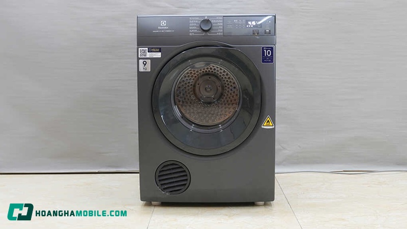 may-say-quan-ao-electrolux-01