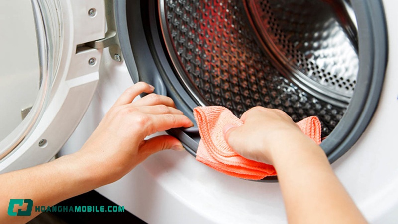 may-say-quan-ao-electrolux-15