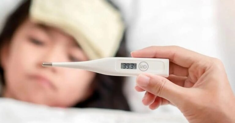 cong-dung-cua-nhiet-ke-dien-tu-la-gi-cach-chon-mua-nhiet-ke-hieu-qua-an-toan-12