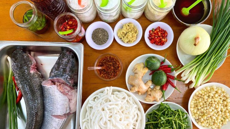 cach-nau-banh-canh-ca-loc-1