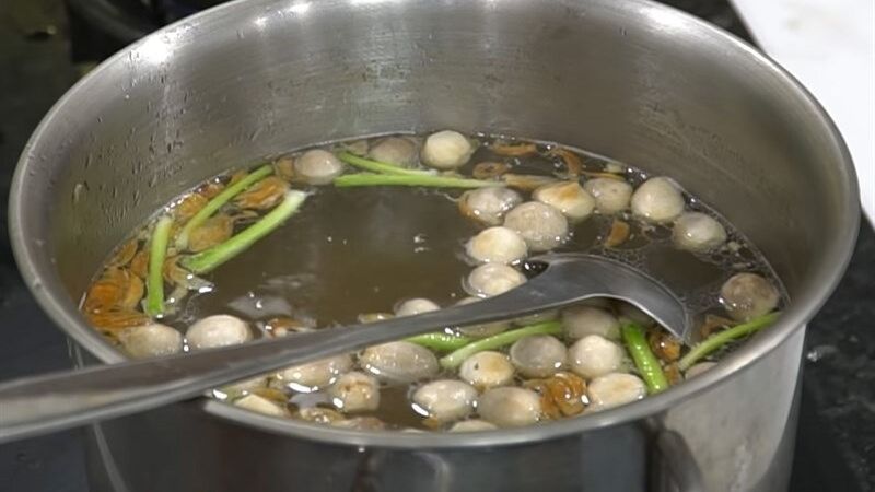 cach-nau-banh-canh-ca-loc-3