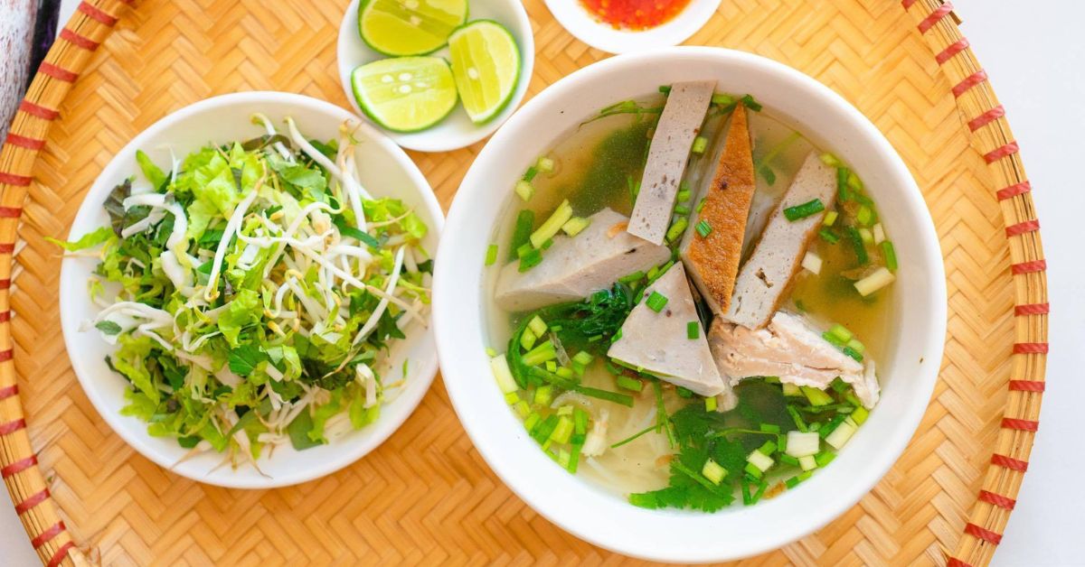 cach-nau-banh-canh-cha-ca-mien-trung-ngon-dai-dam-da-chuan-vi-16