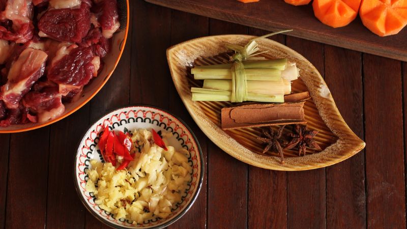 cach-nau-bo-kho-bang-goi-gia-vi-2