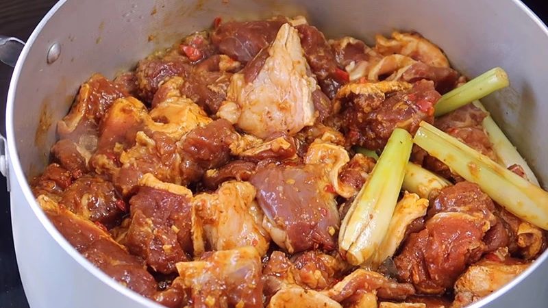 cach-nau-bo-kho-bang-goi-gia-vi-5