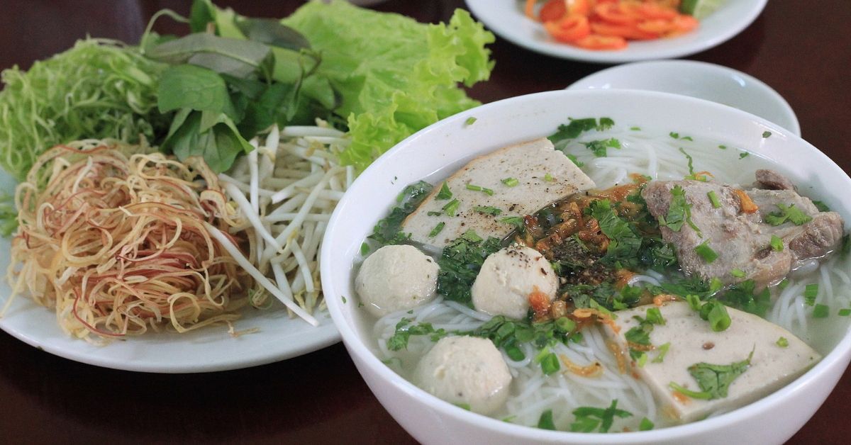 4-cach-nau-bun-moc-thom-ngon-tai-nha-nuoc-dung-ngot-thanh-hap-dan-10