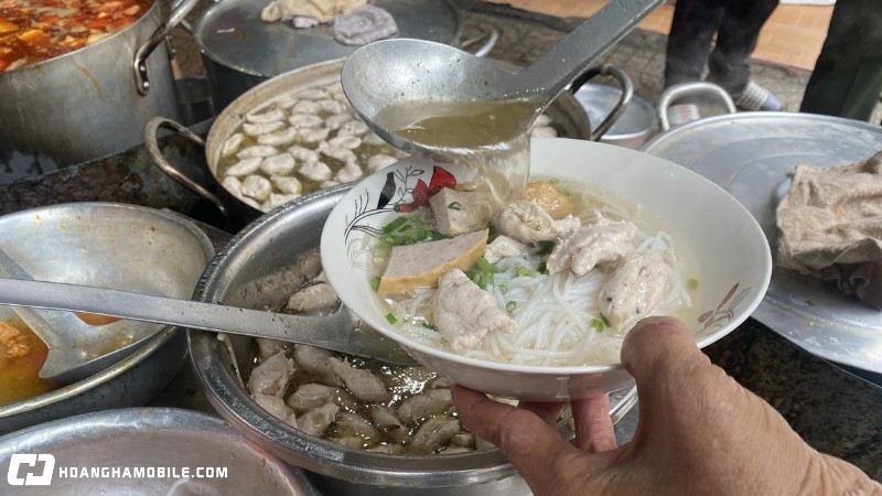 4-cach-nau-bun-moc-thom-ngon-tai-nha-nuoc-dung-ngot-thanh-hap-dan-8