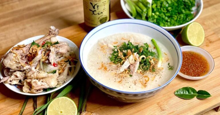 cach-nau-chao-ga-ngon-mem-bo-duong-cho-be-va-nguoi-benh-11