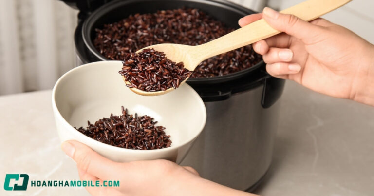 cach-nau-com-gao-lut