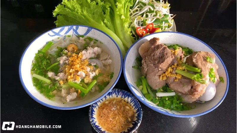 cach-nau-hu-tieu-ngon-nhu-ngoai-tiem-nuoc-dung-ngot-xuong-hap-dan-13