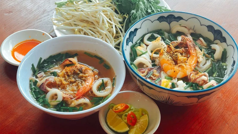 cach-nau-hu-tieu-muc-6