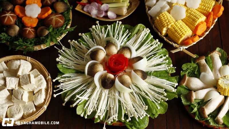 5-cach-nau-lau-ga-chua-cay-thom-ngon-cho-ngay-mua-lanh-7