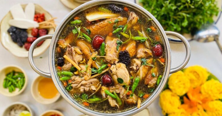 cach-nau-lau-ga-ot-hiem