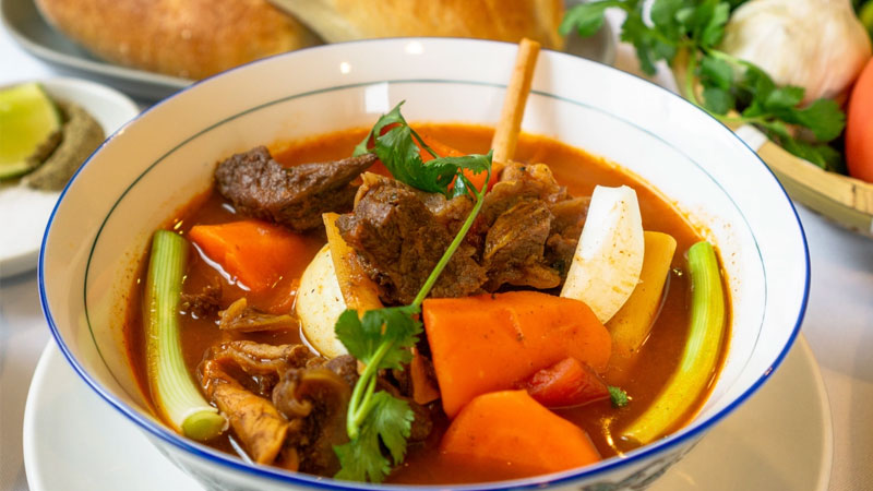 cach-nau-mon-an-de-lam-15