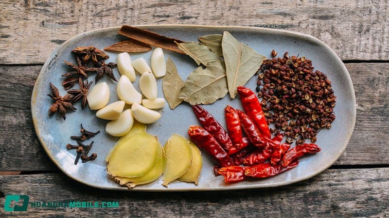 cach-nau-nuoc-lau-thai-08