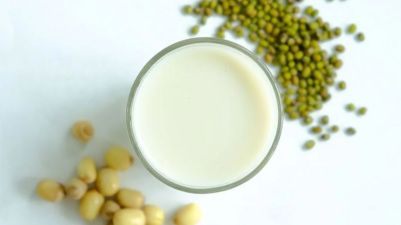 cach-nau-sua-dau-xanh-8