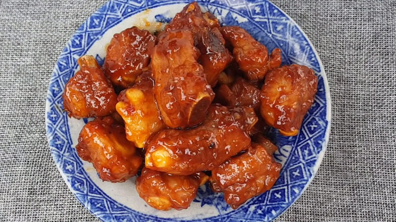 cach-nau-suon-xao-chua-ngot-11