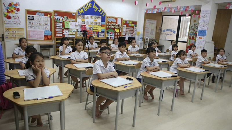 chinh-thuc-mien-hoc-phi-1