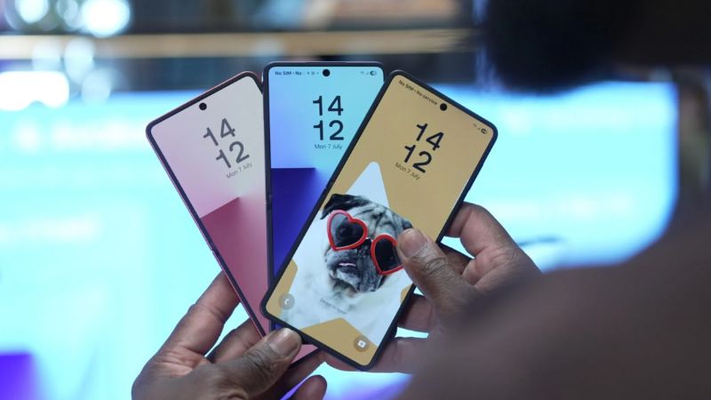 Video trên tay Galaxy Z Flip 7