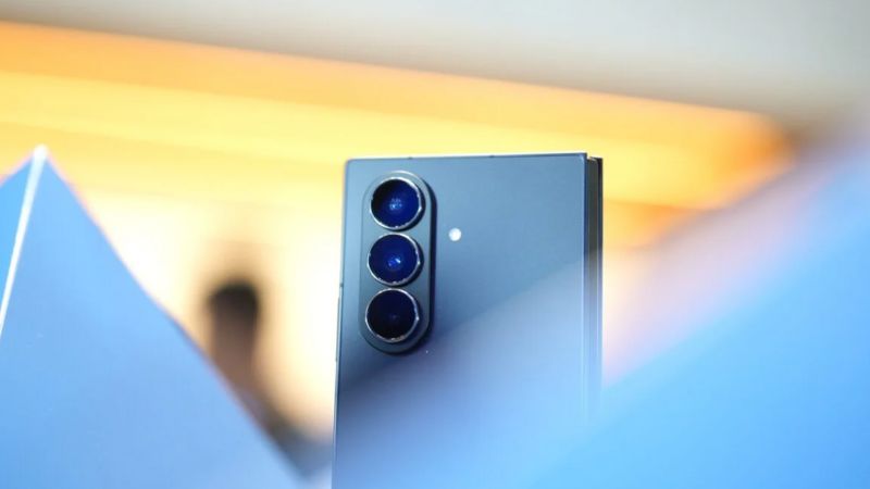 Bên trong Galaxy Z Fold 7