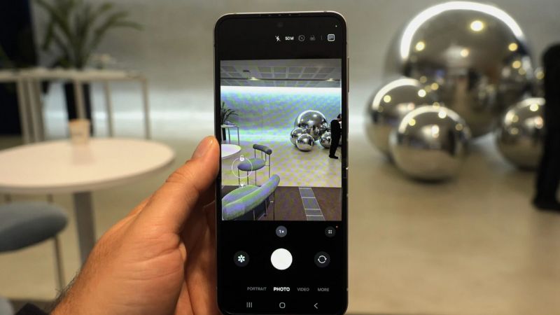 Video trên tay Galaxy Z Flip 7