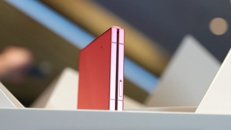 Galaxy Z Flip 7 so sánh Flip 6