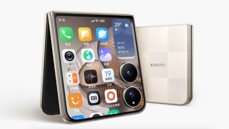 Galaxy Z Flip 7 và Xiaomi Mix Flip 2
