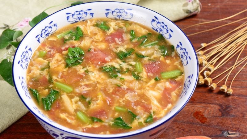 cach-nau-canh-ca-chua-trung-10