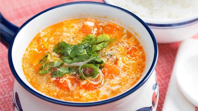 cach-nau-canh-ca-chua-trung-4