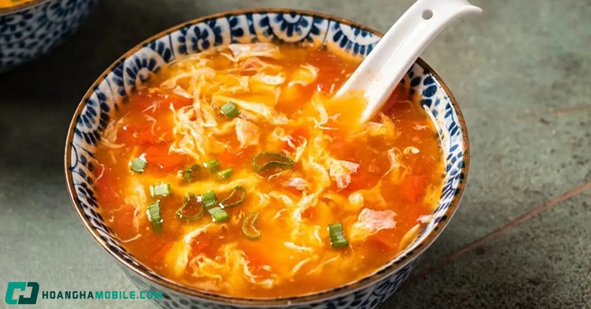 cach-nau-canh-ca-chua-trung