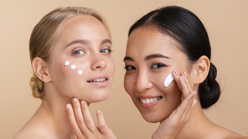 dap-mat-na-xong-co-can-rua-mat-khong-6