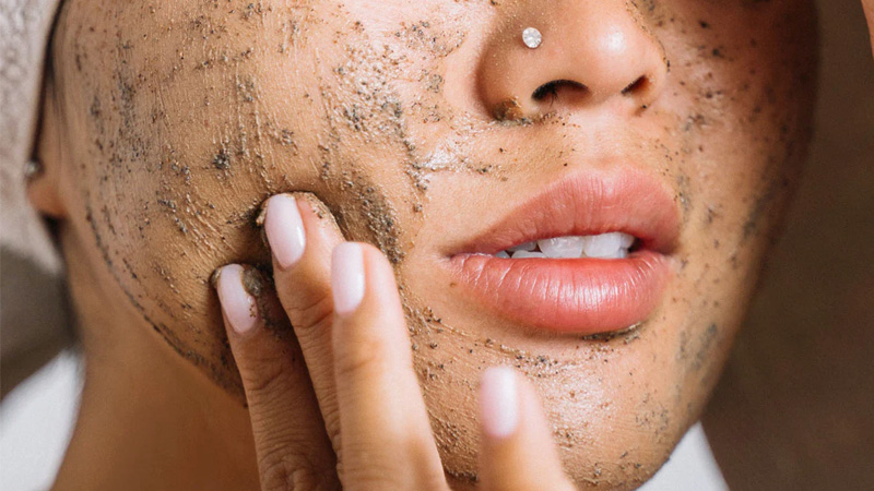 dap-mat-na-xong-co-can-rua-mat-khong-8