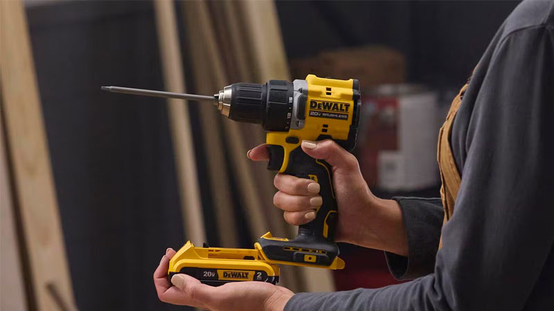 may-khoan-cam-tay-10