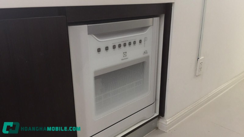 may-rua-chen-electrolux-10