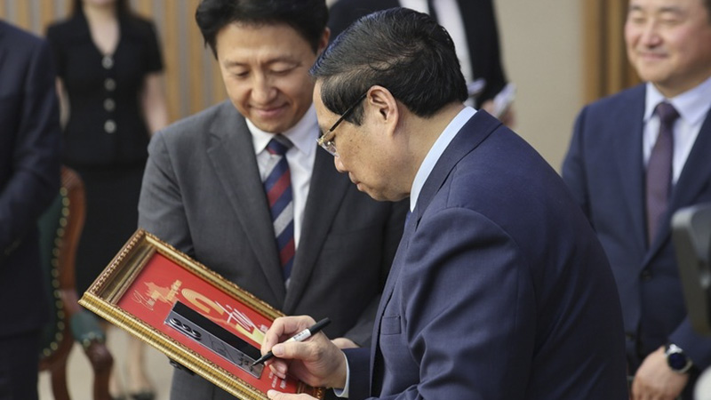 2-ty-chiec-dien-thoai-2