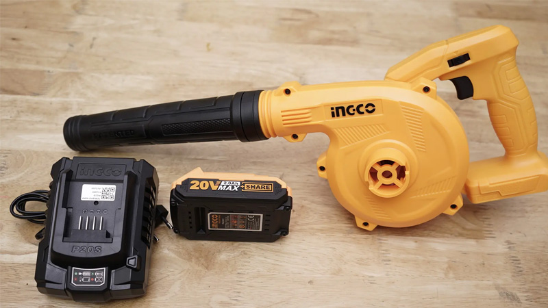 may-thoi-bui-cam-tay-14