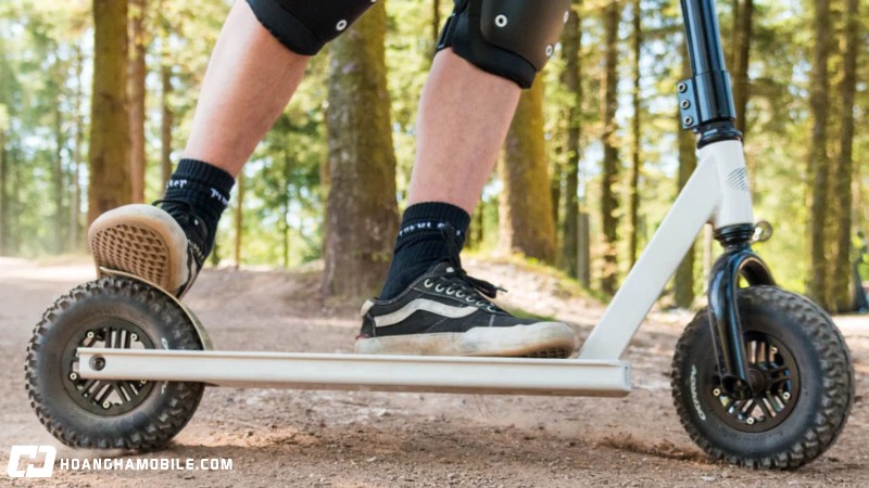 top-10-mau-xe-scooter-cho-be-gia-re-chat-luong-tot-nen-mua-hien-nay-3