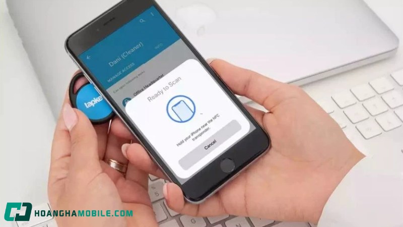 bat-nfc-tren-iphone-11-1