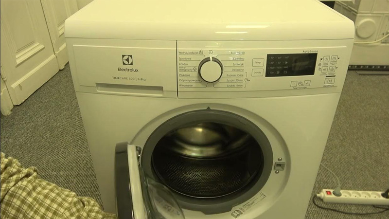 loi-e40-may-giat-electrolux-2