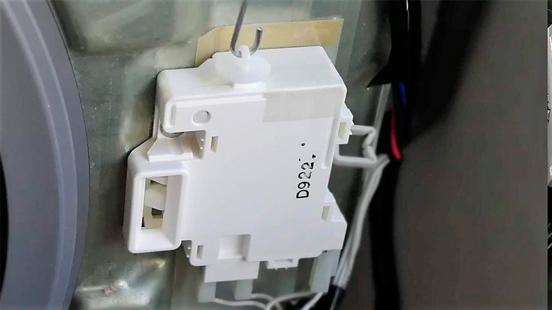 loi-e40-may-giat-electrolux-6