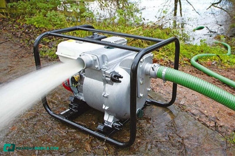 may-bom-nuoc-chay-xang-07