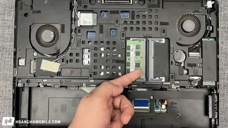 khi-nao-can-nang-cap-ram-laptop-cach-kiem-tra-va-thay-ram-nhanh-chong-12
