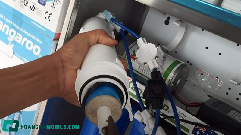 thay-loi-loc-nuoc-karofi-7