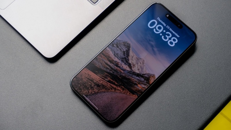 Man-hinh-iPhone-15-5